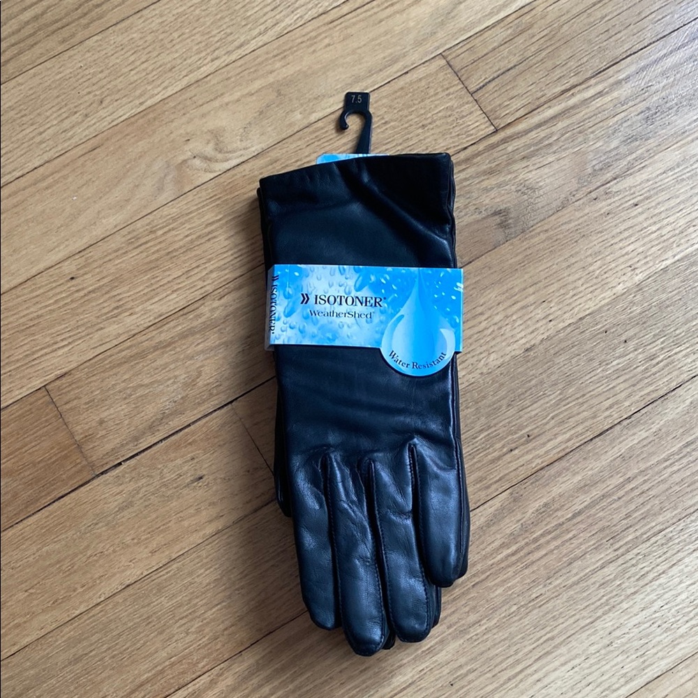 NWT!! Isotoner Classic Black Gloves NWT!